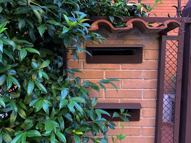 Brick Mailbox Assembly